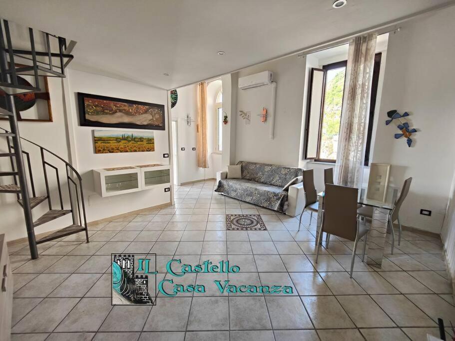 Il Castello Casa Vacanza Salerno Luaran gambar
